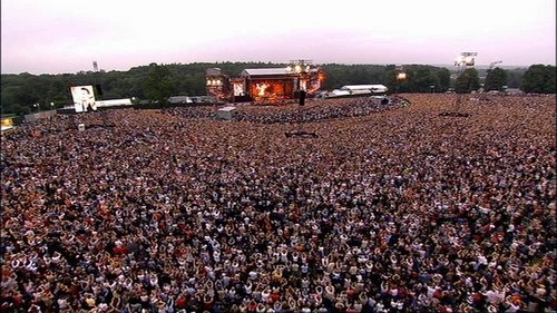 квин уэмбли 1985. сколько людей на концерте. сколько людей на концерте. большой концерт. Justin 2004 концерт.