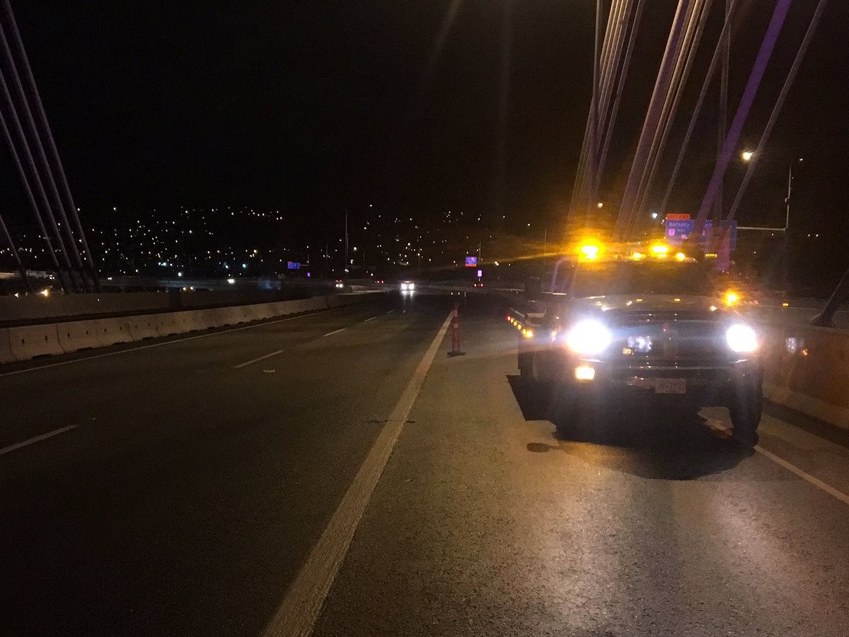 T_rev47's tweet photo. Playing on the #PORTMANN bridge tonight! #clovertowing https://t.co/MXHjLz1nkO
