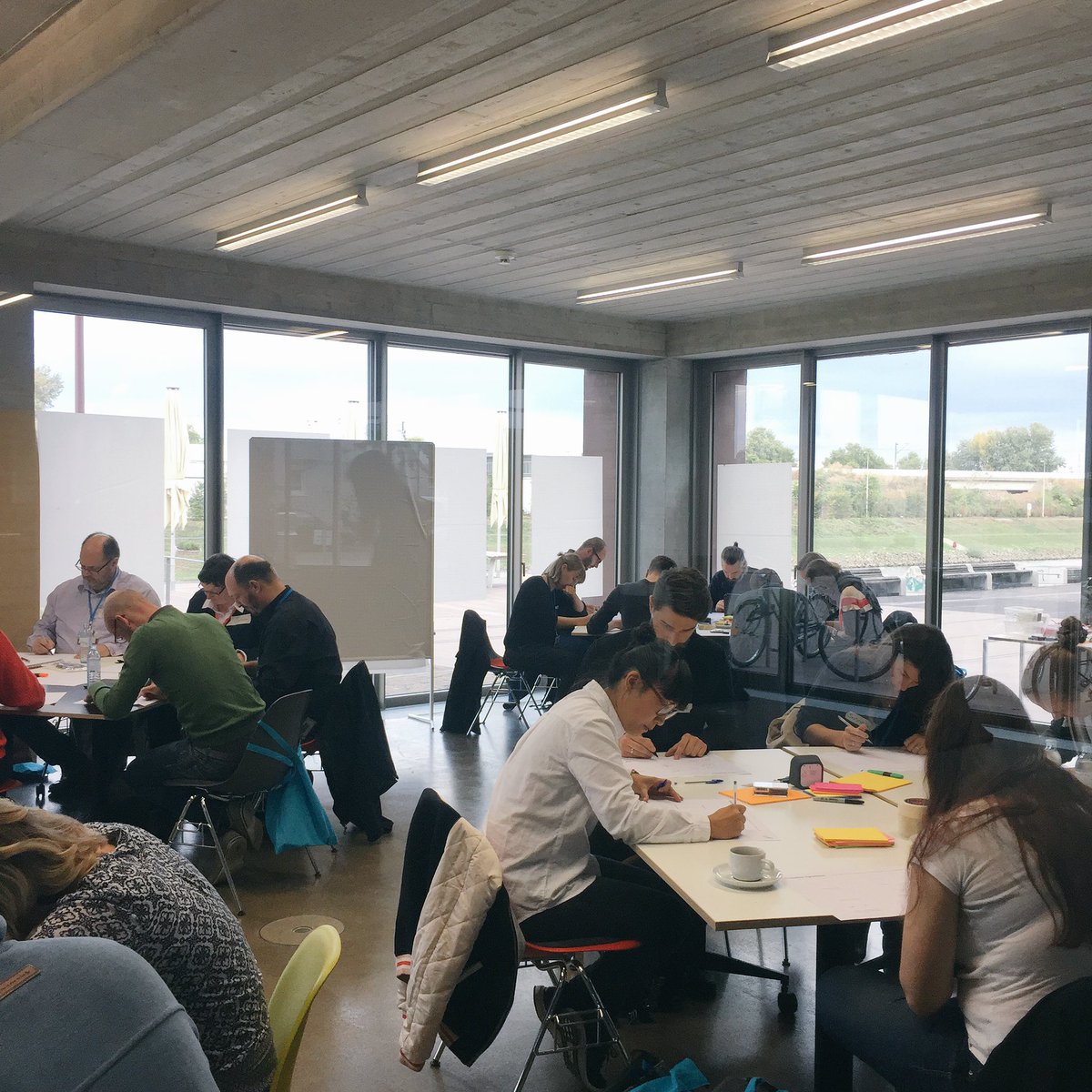 uxdaymannheim's tweet photo. Im C-HUB finden gerade die UX-DAY Masterclasses "Design Thinking" &amp; "Social Media" statt! Wir wünschen allen viel Spaß 😊 #UXDAY17 #ux #uxday https://t.co/zZCgWkLzQq