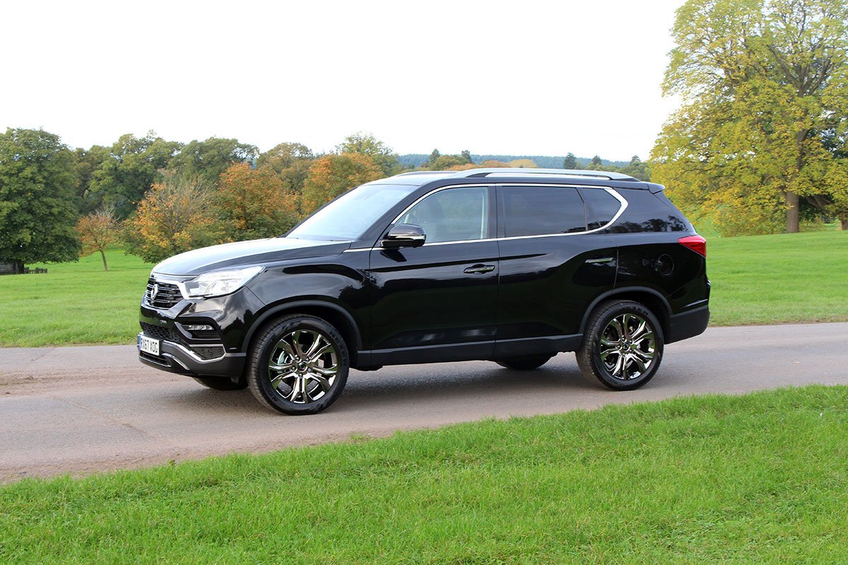 ShortAxle's tweet photo. First drive of new Rexton from @SYMotorUK - surprised me, especially the more upmarket interior… https://t.co/qxBs0enq3I