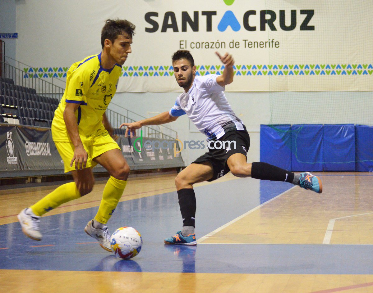 Deporpress's tweet photo. [Futsal] El @IberiaToscal dice adiós al sueño copero.
Ver fotogalería frente al @grancanariafs  https://t.co/8Umav0Uw2z https://t.co/yJFvGpH0vJ