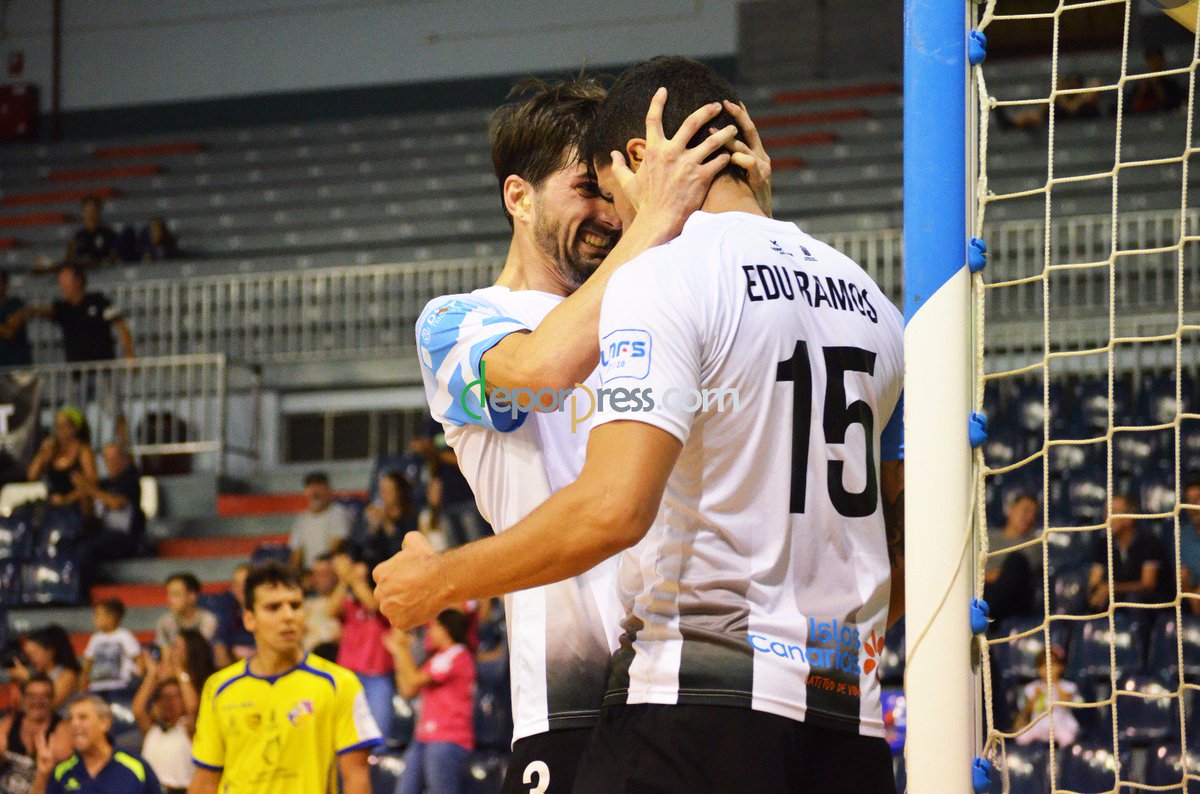 Deporpress's tweet photo. [Futsal] El @IberiaToscal dice adiós al sueño copero.
Ver fotogalería frente al @grancanariafs  https://t.co/8Umav0Uw2z https://t.co/yJFvGpH0vJ