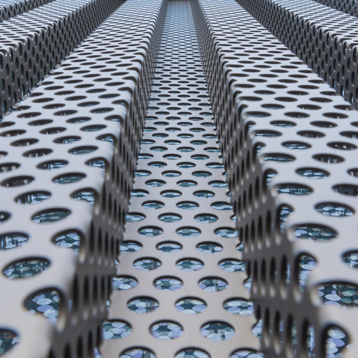 CadischMeshes's tweet image. Get in touch for your fabrication requirements! #mesh #perforatedmesh #weldedmesh #expandedmetal #wovenmesh