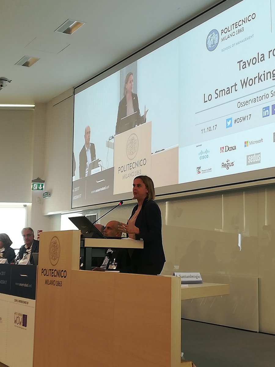 FioreCre's tweet photo. #osw17 lo smart working non è solo per le smart women! @mowkina @Osserv_Digital https://t.co/ajf9jeNy67