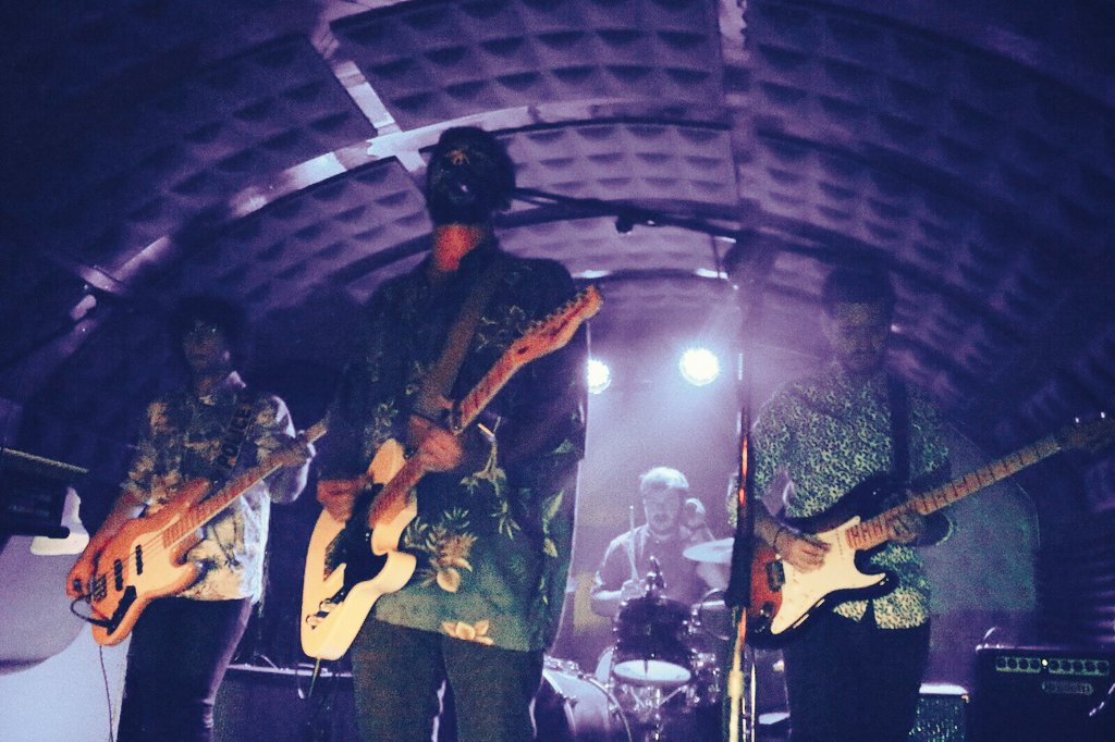 Madrid fue brutal lo vivido el jueves pasado! Gracias a <a href="/somosayer/">AYER</a> , <a href="/SpaceNoiseMNG/">Space Noise</a> y sobre todo a vosotros! #NaponiaSeMueve