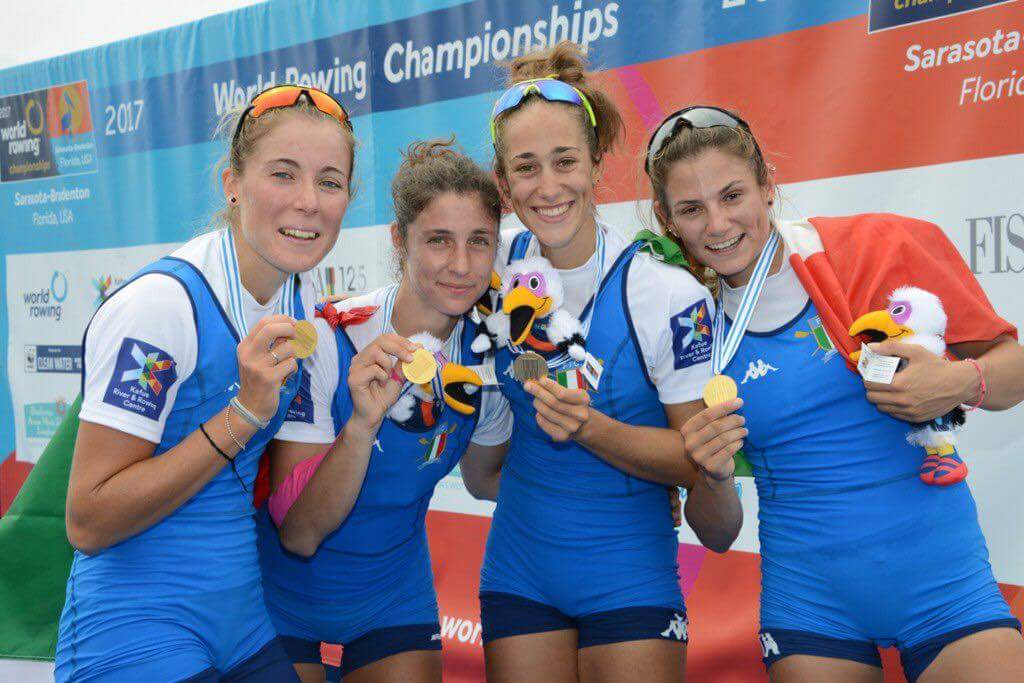 canottaggio1888's tweet photo. Medaglia del giorno, cap.8: il 4di coppia PL femminile campione del Mondo! #Sarasota #Italremo #Italiateam #coninews #wrchamps #wrch2017 https://t.co/mkepX8982c