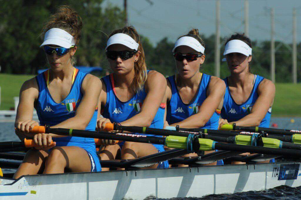 canottaggio1888's tweet photo. Medaglia del giorno, cap.8: il 4di coppia PL femminile campione del Mondo! #Sarasota #Italremo #Italiateam #coninews #wrchamps #wrch2017 https://t.co/mkepX8982c