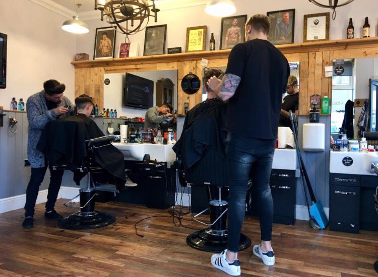 57BarbersHair's tweet photo. Availability today book online or call ☎️447870 .... https://t.co/9tS5tyET91