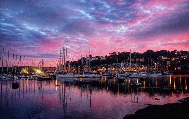 Ig_Cork's tweet photo. #Kinsale at twilight so beautifully captured @deirdrops Insta @Ig_Cork #cork #ireland #eire #sunset #ig_cork https://t.co/4OnEzfUQ7W