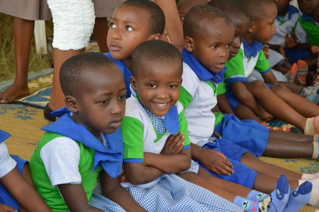 FirstLadyRwanda's tweet photo. First Lady, Mrs Jeannette #Kagame joins #Kirehe District residents for the launch of the Campaign on Governance&amp;Family Promotion. #Rwanda https://t.co/aJHcO49Ynk