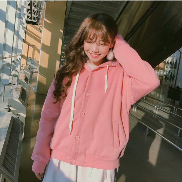 Wear_Blossom's tweet photo. [RT추첨]

🌸하트 후드 가디건🌸

하트프린팅이 포인트인 후드가디건이에요! 카라에 작은하트가 너무 귀엽지 않나요💕
어디에든 데일리로 좋을것 같아요😍

사이트 https://t.co/a6EEjVx55m
블로그 https://t.co/BMv6n7ffdS https://t.co/ULtAn76Q7m