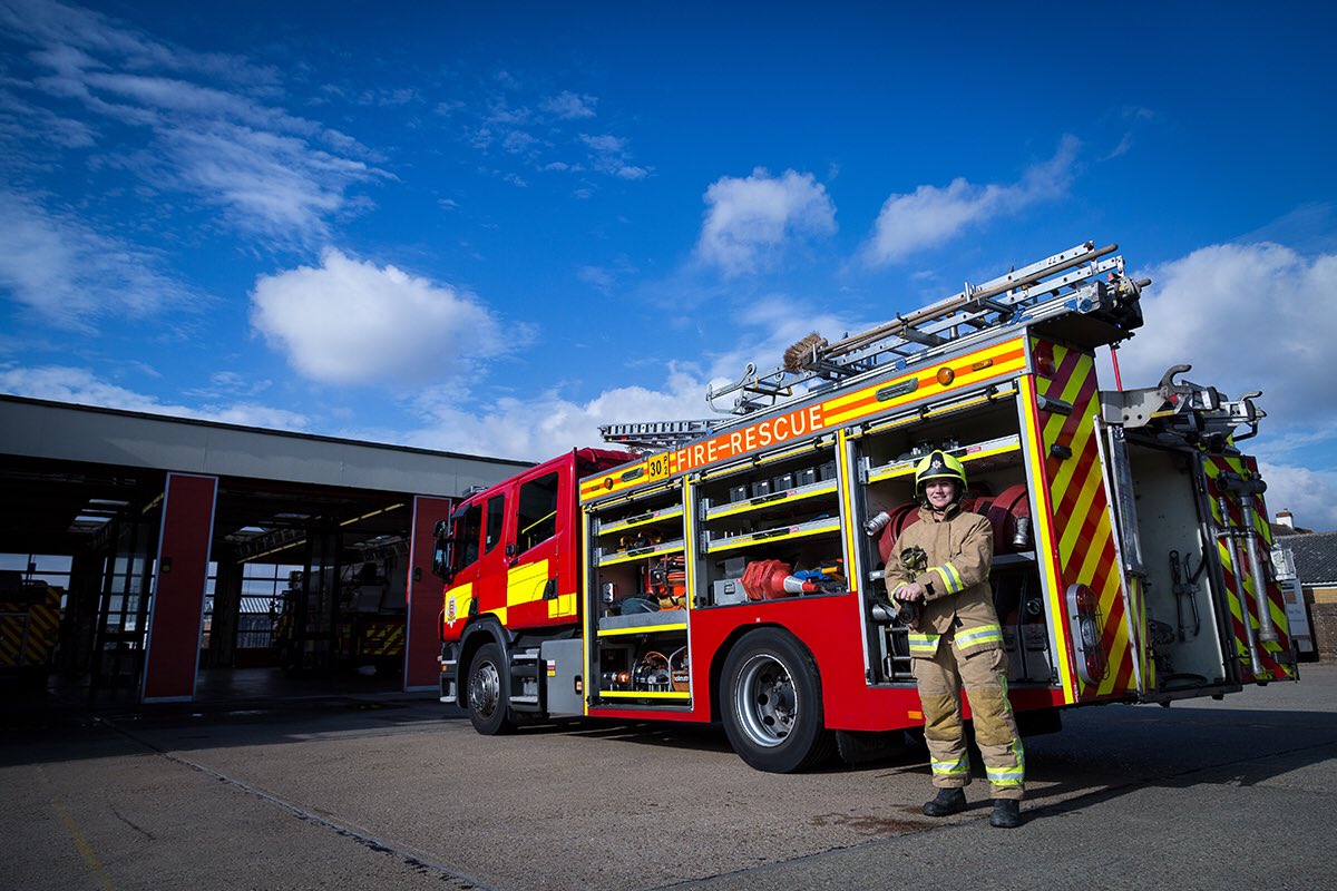 insight__photo's tweet photo. Salt of Southend
Sarah Stibbs
___________
#MadeByInsight
#PhotographyByInsight #InsightDesignUK #SALTofSouthend #FireFighter #Southend https://t.co/DFjxCjD4tV