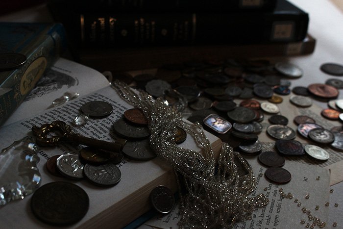 ট ইট র 泰星コイン 最近コインの写真を商品撮影としてではなく 素材として撮影する事があるのですが 泰星コインのフリー素材にしたら皆さん使ってくれるんでしょうか Pcの中に眠らせておくのもなぁ と思っています 写真 記念コイン アンティーク