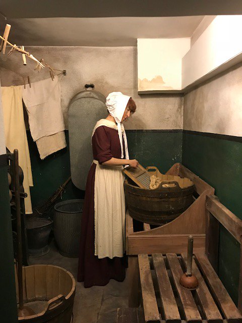 KingcasePS's tweet photo. We really went back in time to the Victorian Era on our trip to New Lanark. It was really exciting!!!!!#Primary6A&amp;B https://t.co/TRqAnJQNd4