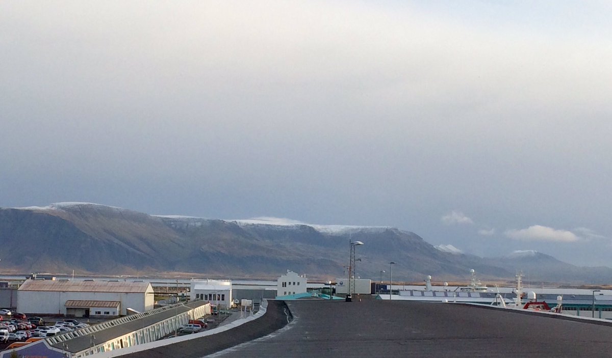 CCP_Shadowcat's tweet photo. First snow on Esja and surprisingly slippery roads in the suburbs this morning. It's winter in Iceland ❄️ https://t.co/HTMiCN2WR3