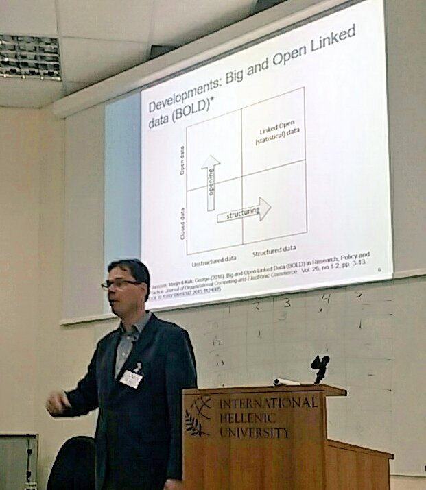 ilias_kastritis's tweet photo. What is openness? What governments can learn from crowdsourced platforms? How trust is build by design?  @HMarijn #mdt2017 https://t.co/UMyHo0Igk5