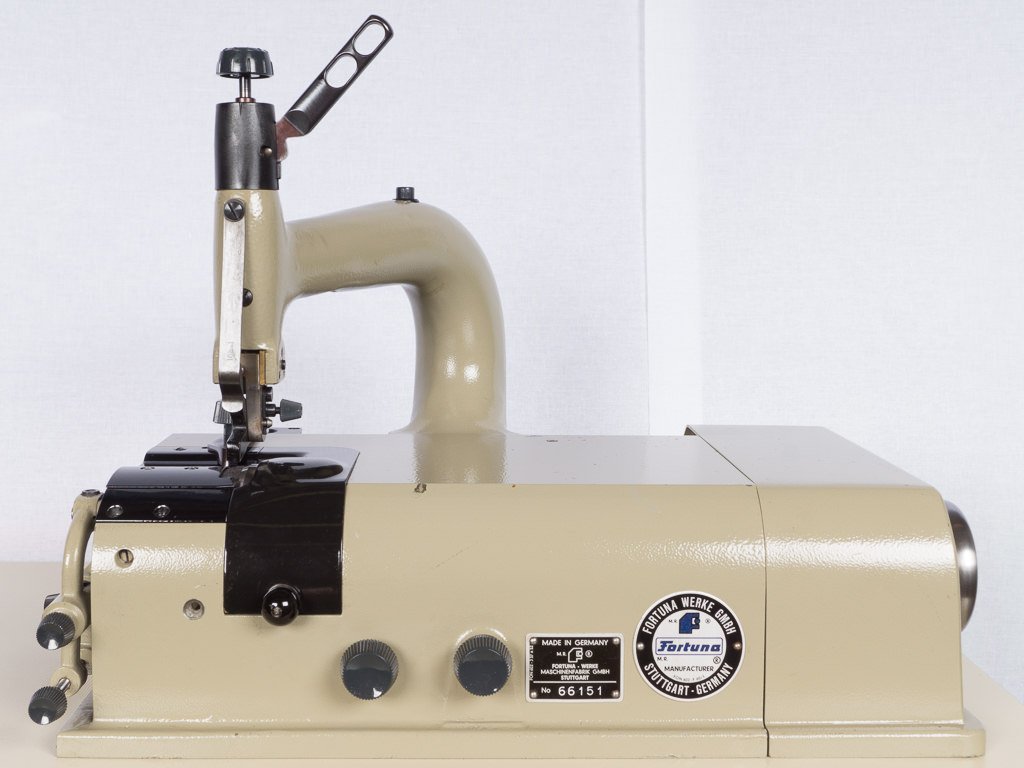 AUTEX24's tweet photo. Fortuna 50 PU AO Lederschärfmaschine
Fortuna 50 PU AO Leather Skiving Machine
#leder #maschine #lederschärfmaschine #fortuna
-Verkauft-Sold- https://t.co/TRNiks3Cs3