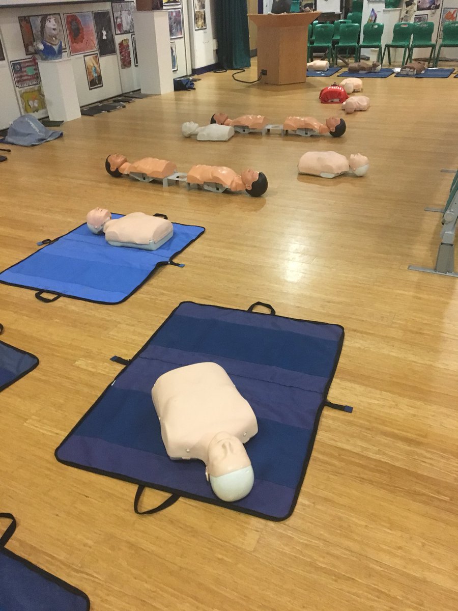 With <a href="/jazznhenry/">Sarah</a> and others teaching #lifesaving #skillsforlife @Penryn_College <a href="/swasFT/">South Western Ambulance Service</a> #restartaheart #RAH17
