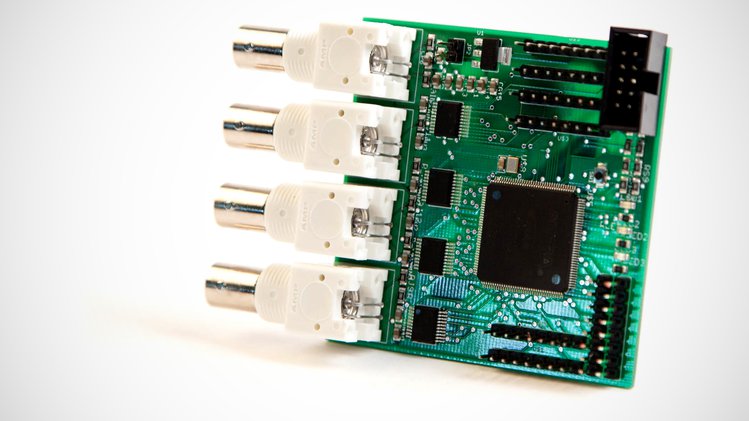 MakerIO's tweet photo. #ComingSoon to @crowd_supply : Cheap, flexible, data acquisition for all! https://t.co/N5eTPpafx2 #Haasoscope https://t.co/bSDMmn2GFi