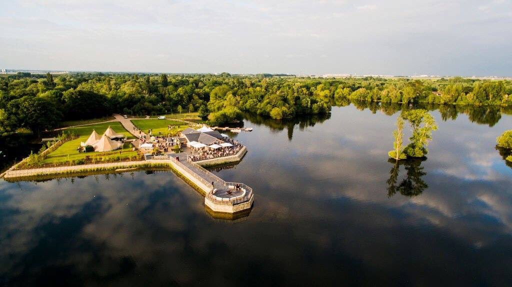 NKNProd's tweet photo. One of the best venue launches of 2017! @HelenAmberLakes are offering some stunning #Christmas packages too. https://t.co/PF2axprjME