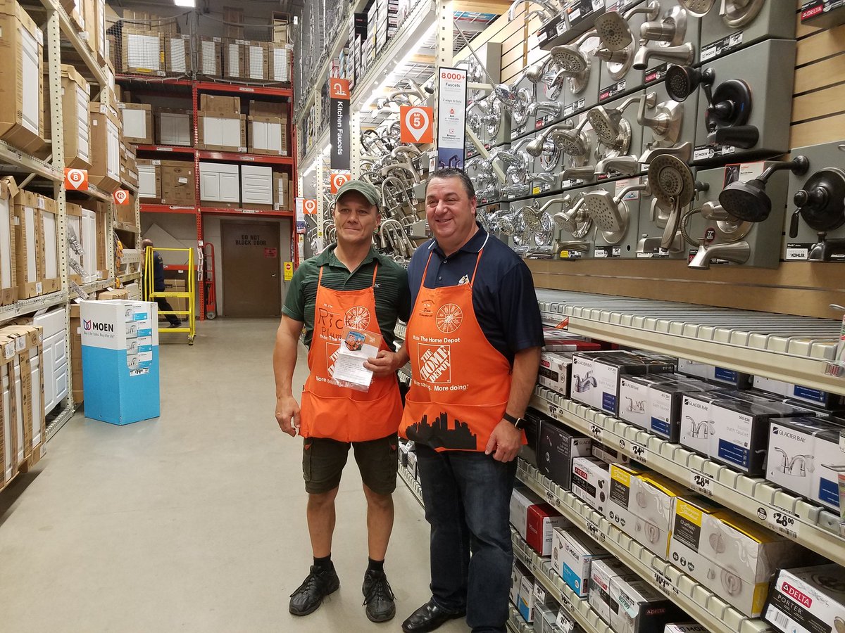 Rick being recognized for his attention to detail in the faucet aisle! No outs and fantastic overhead organization! <a href="/DaveMusen/">Dave Musen</a> <a href="/TylerHage/">Tyler Hage</a>