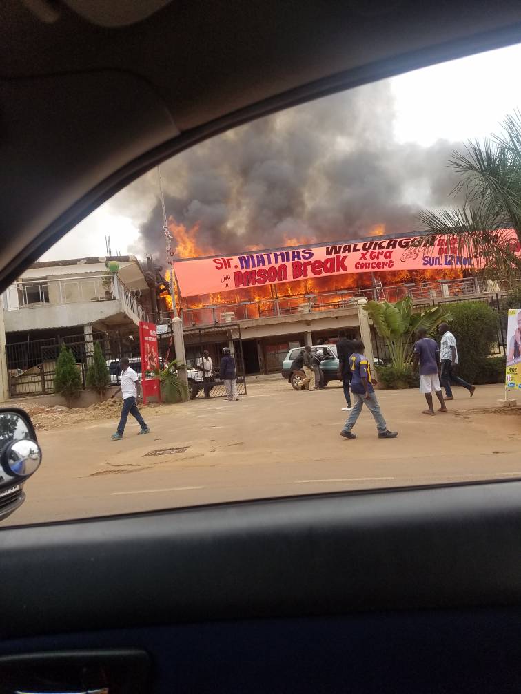 RedPepperUG's tweet photo. JUST IN: Club Rios in Kajjansi ablaze @BrianNakibinge @PoliceUg #PepperUpdates https://t.co/37MPBBKiDP
