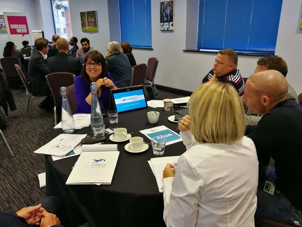 propertyr's tweet photo. What a brilliant start to the morning here in Reading - kick-starting today's sessions is @liz_syms @connectmtgs #PFR2017 https://t.co/1R3OYTalJ8