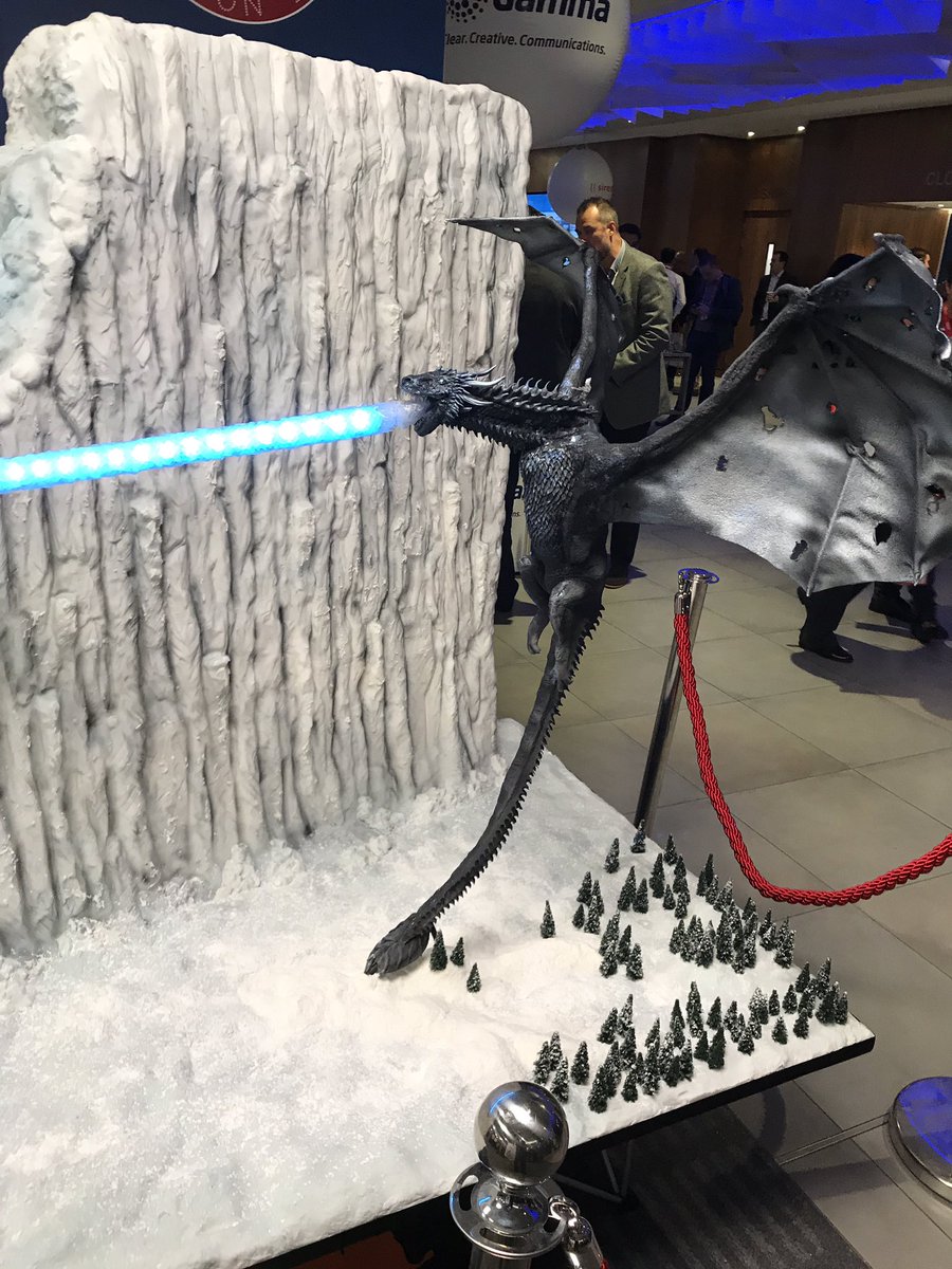 rogerhmills's tweet photo. #BullhornLive goes all #gameoftthrones with their new legendary conference cake https://t.co/cIaUBGccvU