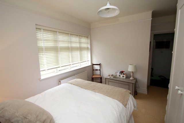 Beautiful rooms in beautiful houses in #wimbledon #bedandbreakast and not just for the tennis