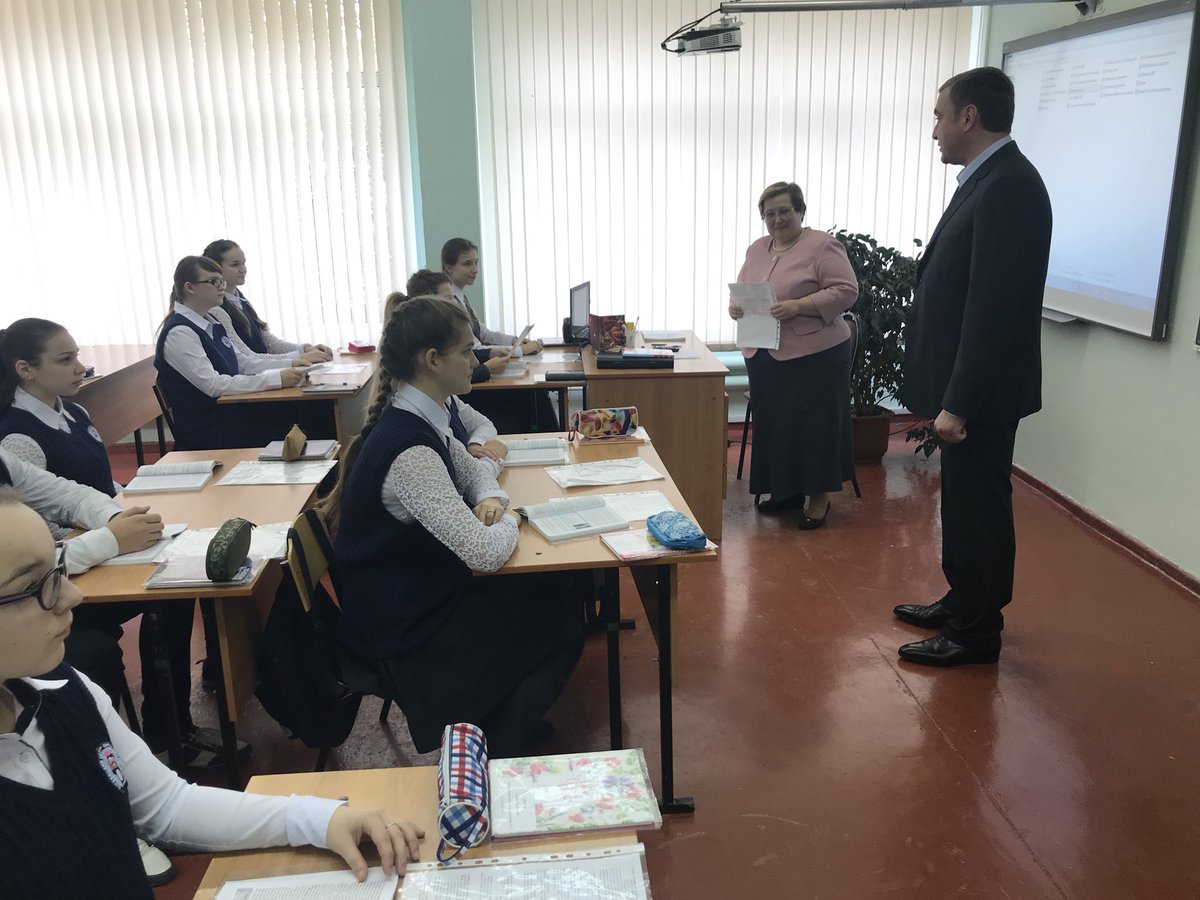 mol_71's tweet photo. Большой ремонт планируют завершить к 1 сентября 2018.
#Дюмин — @adm_kireevsk : Поручаю взять все работы под личный контроль.
#Киреевск https://t.co/beOvBSDyHm