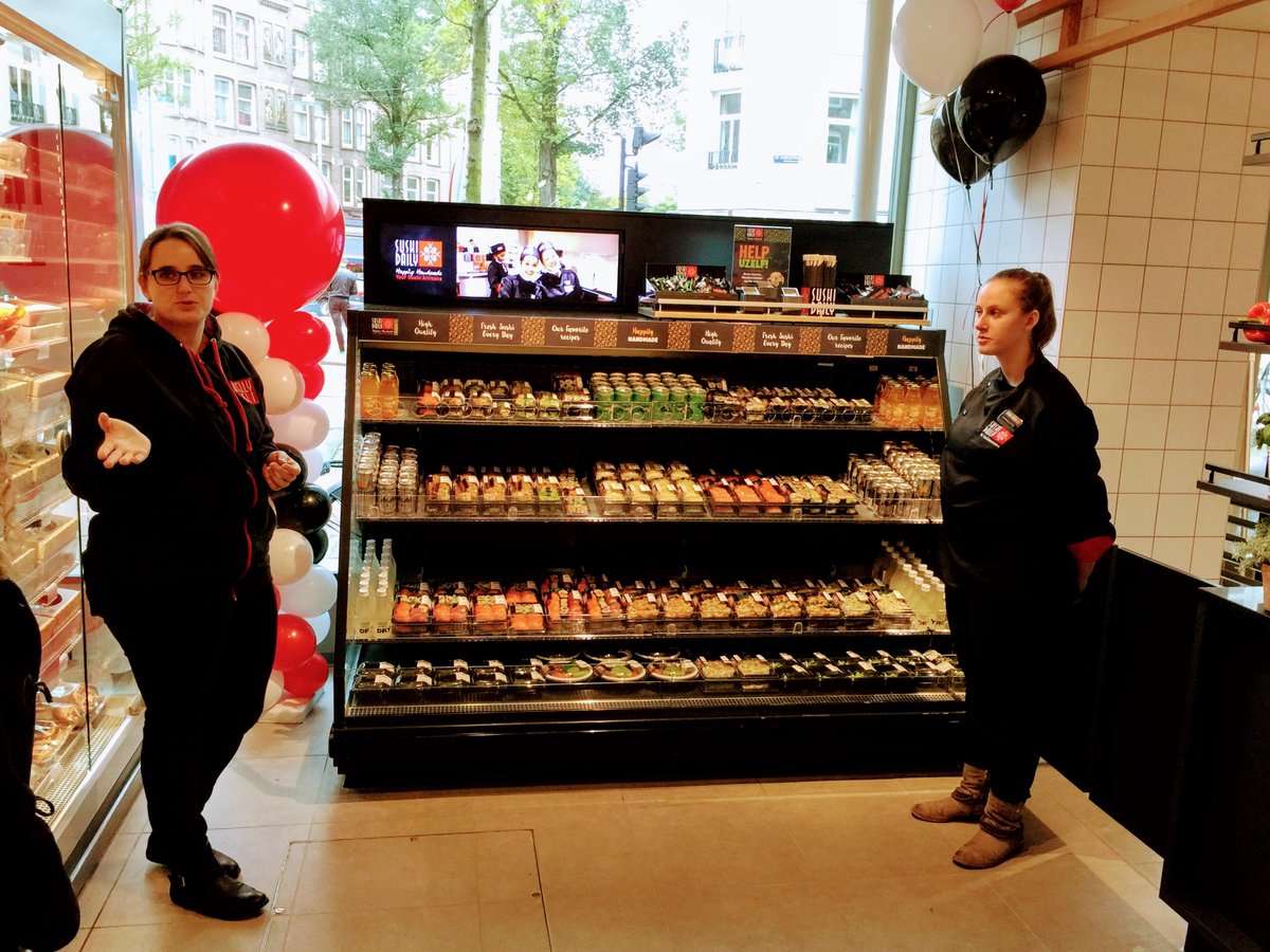 MCleaver's tweet photo. Mooie nieuwe @albertheijn op de #Bilderdijkstraat! #sushi https://t.co/ixC0NlAYQu