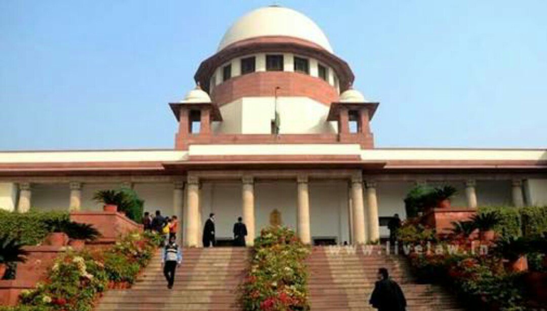 the123ankit's tweet photo. हाय रे #SupremeCourt😢
दिवाली पे #CrackerBan
होली पे #ColorBan
पत्नी से #SexBan
#SayNo2MaritalRapeLaw
इससे अच्छा तो पाकिस्तान पे अटैक कर दो https://t.co/Nqfj6k9DKc