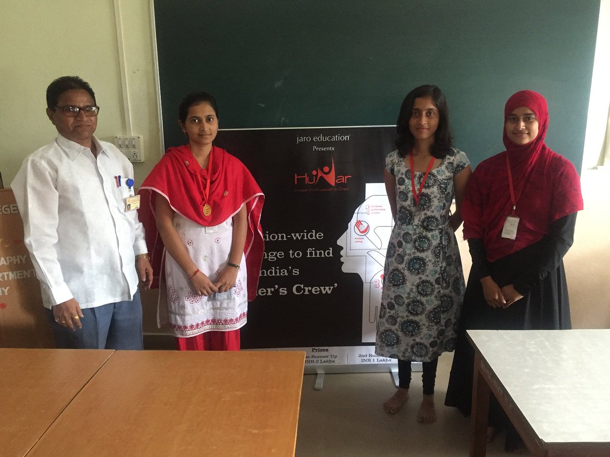 ifeeleducation's tweet photo. An enriching exp as v interacted wid d enthusiastic final yr graduates of @vvkCollege #Kolhapur by assigning tasks that shape their biz IQ! https://t.co/inlIqb4iyj