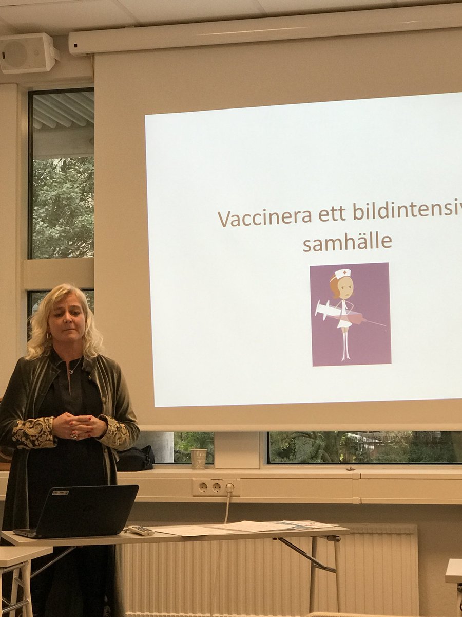 miokarlernas's tweet photo. Beatrice Waters berättar om källkritiken i bildundervisningen. #torghandel https://t.co/DOinS1bL25