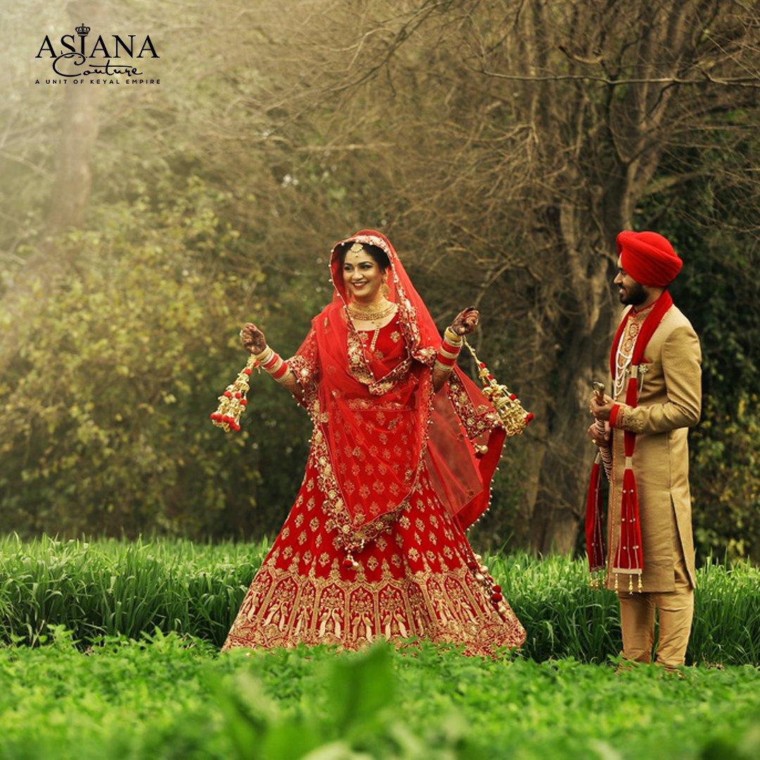 Asiana_Couture's tweet photo. Men to the Left Bcoz Women are always RIGHT! 
Gaganpreet knows this well !! #GirlsTakeover #DayoftheGirl #dayofthegirls #WednesdayWisdom https://t.co/HXEyWLt8R9