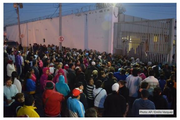 worldnewsdotcom's tweet photo. At least 13 killed during #prison fight in northern #Mexico
#rivalgang
https://t.co/eZbtfI0HmG https://t.co/ZDFbDMlbDz
