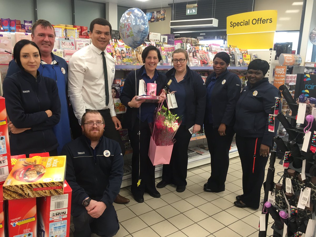 Clarence Dock's last day with Claire, good luck in your new role #PeopleTrainer <a href="/AlisonReedd7/">Alison</a> <a href="/sarahwebster13/">Sarah Webster</a> <a href="/Clairewud1/">Claire Wood</a> @KatieLHouseman
