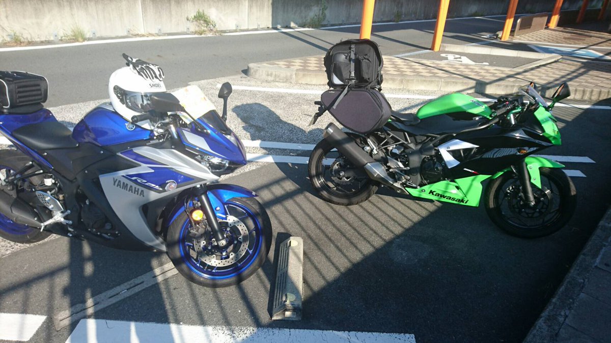 ninja250SLTSP's tweet image. #サイドショット晒すとrtが来る
一枚目は千里浜なぎさドライブウェイ
二枚目は後輩のR25と