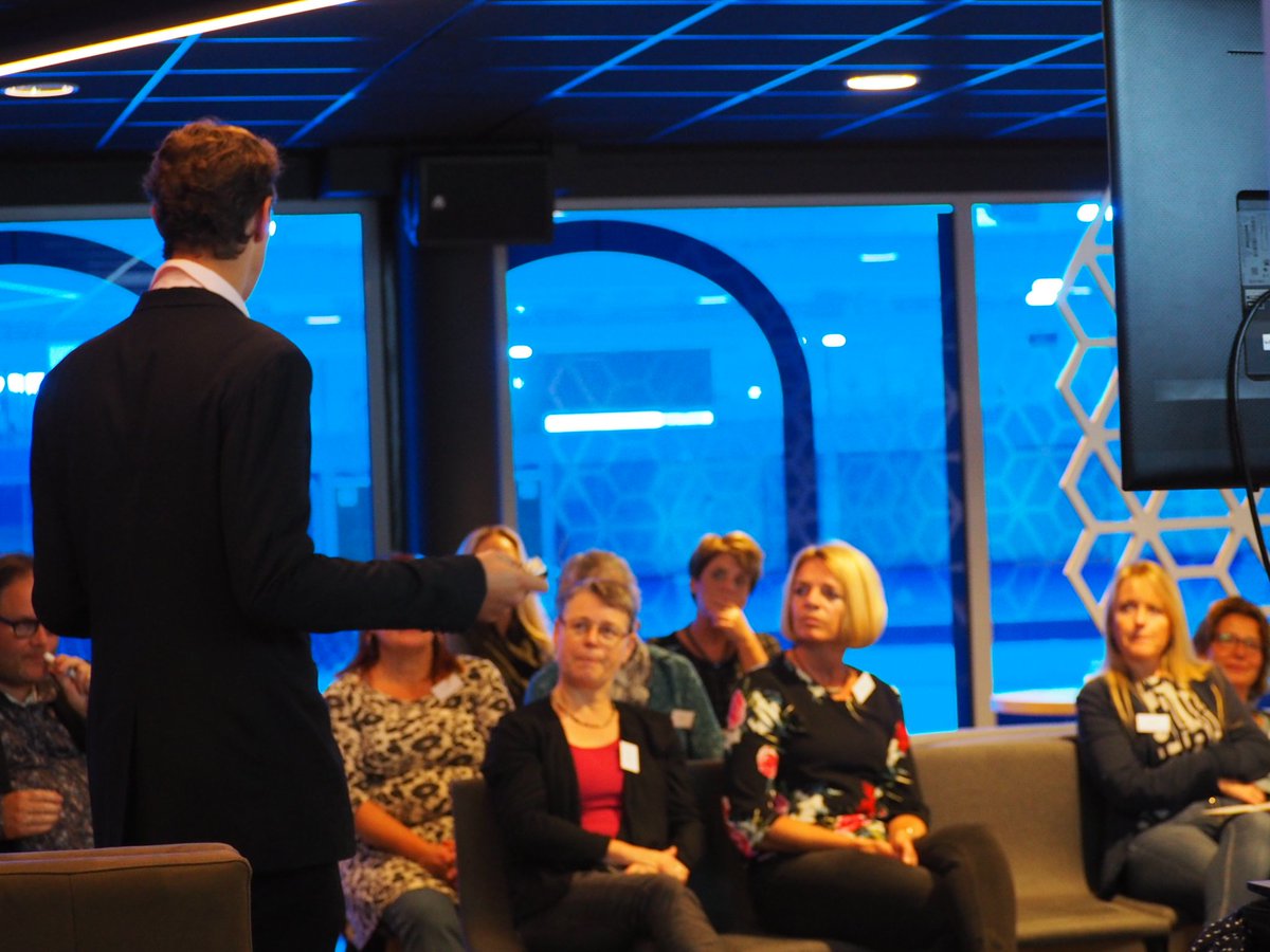 Van Andel tweet media