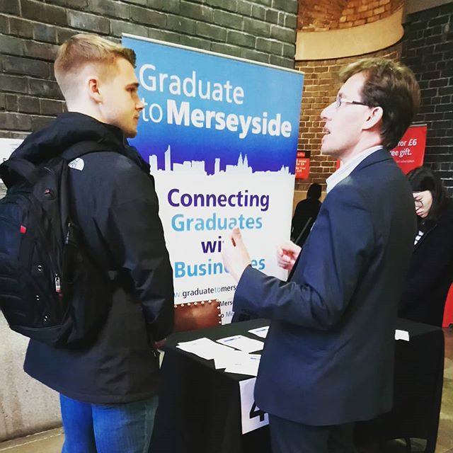 livunicareers's tweet photo. Looking for a graduate job on #merseyside? Come and speak to Paul on the #G2M stand #bfl2017 https://t.co/dPPIoPysaQ