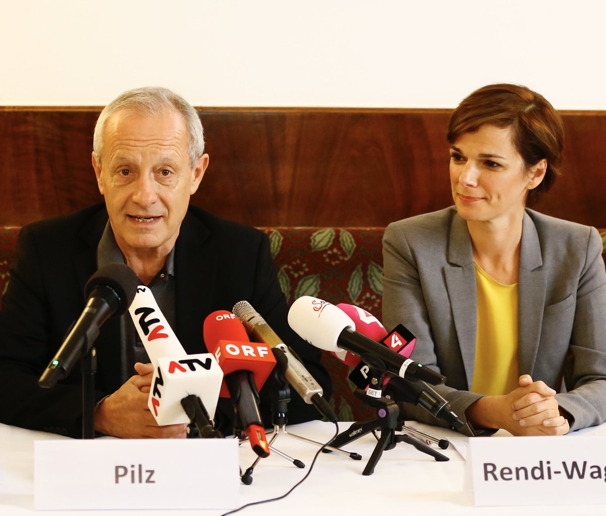 Peter Pilz A Twitter Meine Erste Pk Mit Pamela Rendi Wagner Kompetent Engagiert Solche Allianzen Konnen Viel Verandern Hoffentlich Schon Morgen Im Nr Https T Co Pshxqiw05b