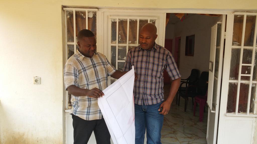 abelamundala's tweet photo. Entretien fructueux avc #OlivierMwelwa & #KellyKadima pr l'installation Coordination #CongoVisionMoise #Lualaba! En marche @moise_katumbi https://t.co/kYrB62U61f