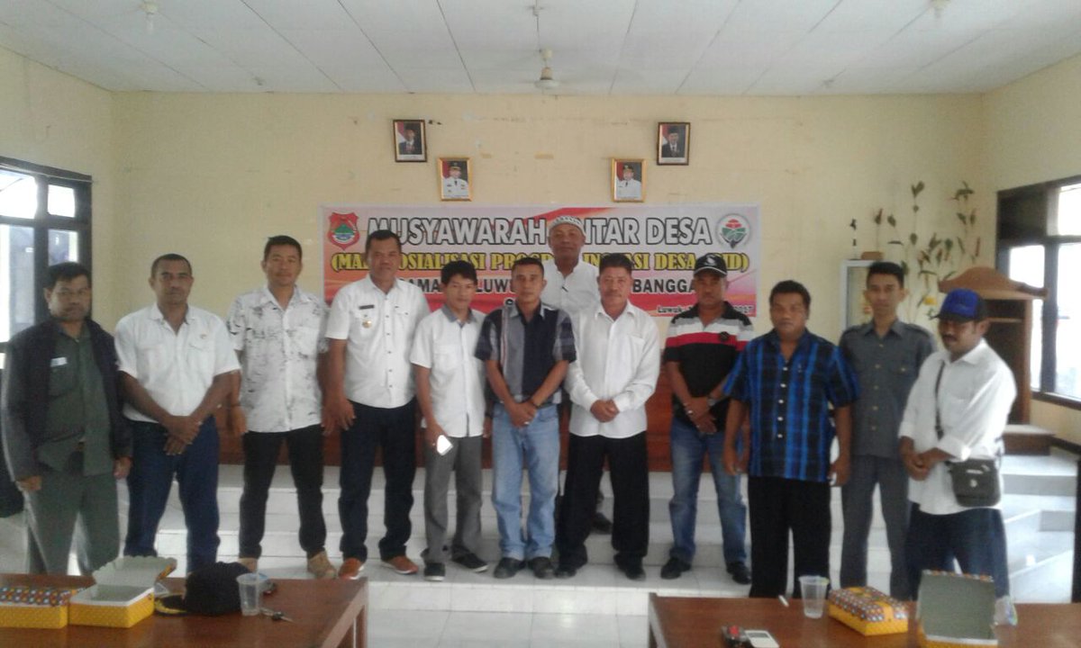 HiberSt's tweet photo. Sosialisadi serta pembentukan Tim Inovasi Desa dalm program PID kec.Luwuk-Banggai-sulteng
@EkoSandjojo https://t.co/Ob8lMUxEHe