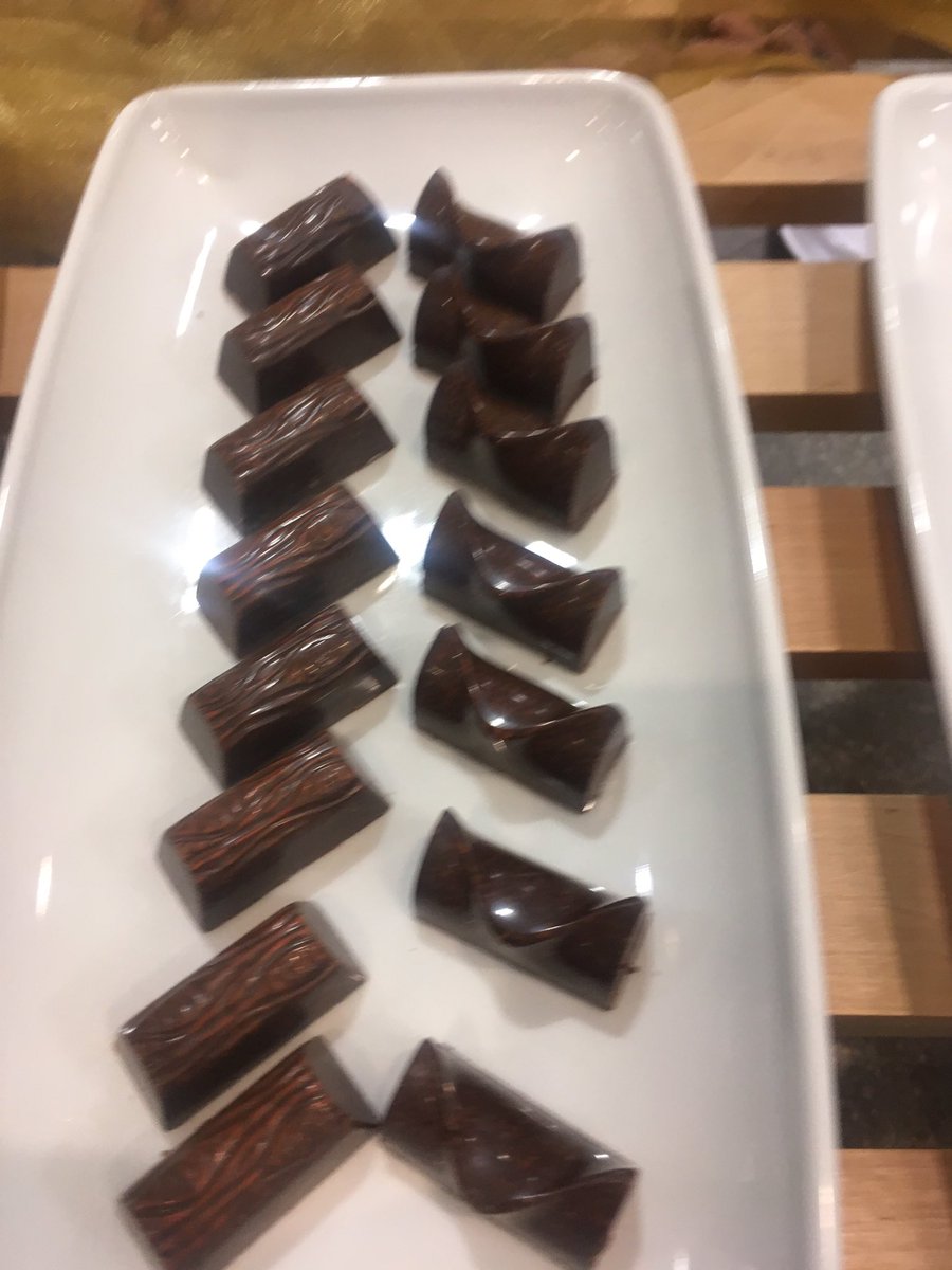 SueYeates's tweet photo. Chocolates for sale today @Westking #pastrystudents #chocolateweek #london https://t.co/3yXt5z7s66