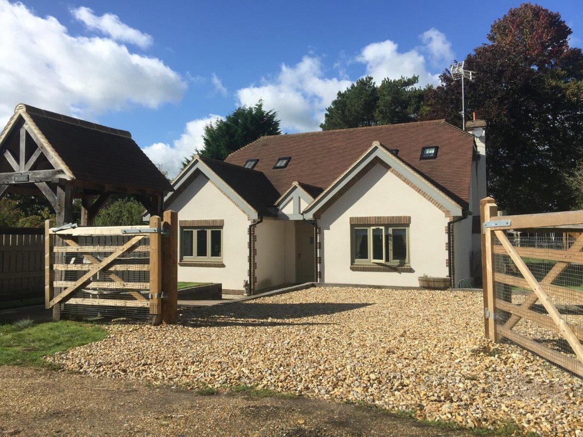 Stunning detached 3 bedroom house with annexe in Storrington psandb.co.uk/properties/273… #storrington #property #detached <a href="/latestbrighton/">Latest Brighton</a>