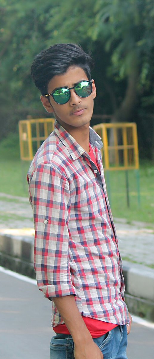 SaeedRiyan147's tweet photo. Randomclick https://t.co/8iYMITmNAY