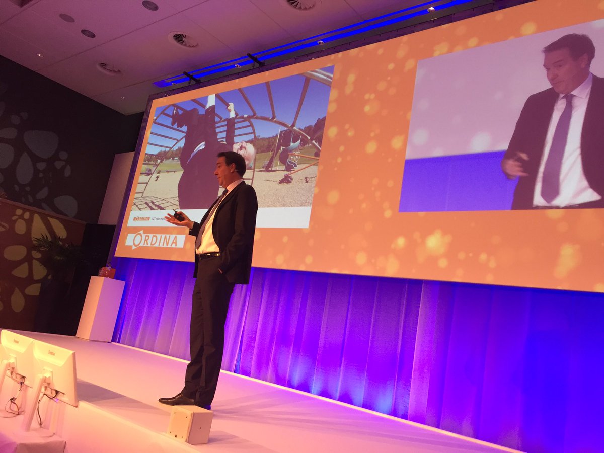 martinstweeet's tweet photo. Gestart! Jo Maes over innovatie! #oid2017 zinin! https://t.co/3vahLSJmPQ