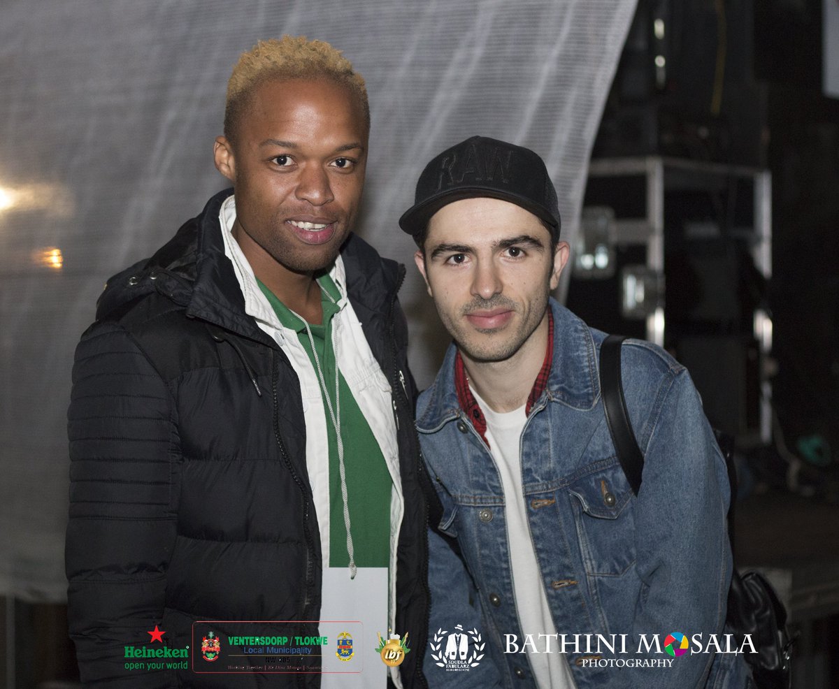 _Dooka's tweet photo. @CuloeDeSong @JULLiAN_GOMES @ReasonHD @DjZanD @BekzinTerris @ROCCORODAMAAL @GabaCannal @FrankCasino_ @BigStar_Live @killerkau @kefilwe_ditse @GlenKosha @CharleenMahery @BathiniShoots @de_shamps @youthdrive_fm @CarlosTitoxic @ke_jstlegz_bari @MufasaMohakane @JULLiAN_GOMES it is always a pleasure hosting you, thank you for this years #SDUDLAFabularZ #IBF #IBF17
#Potchefstroom Cc @BathiniShoots ๐ธ https://t.co/Eg0D5Ax9M0