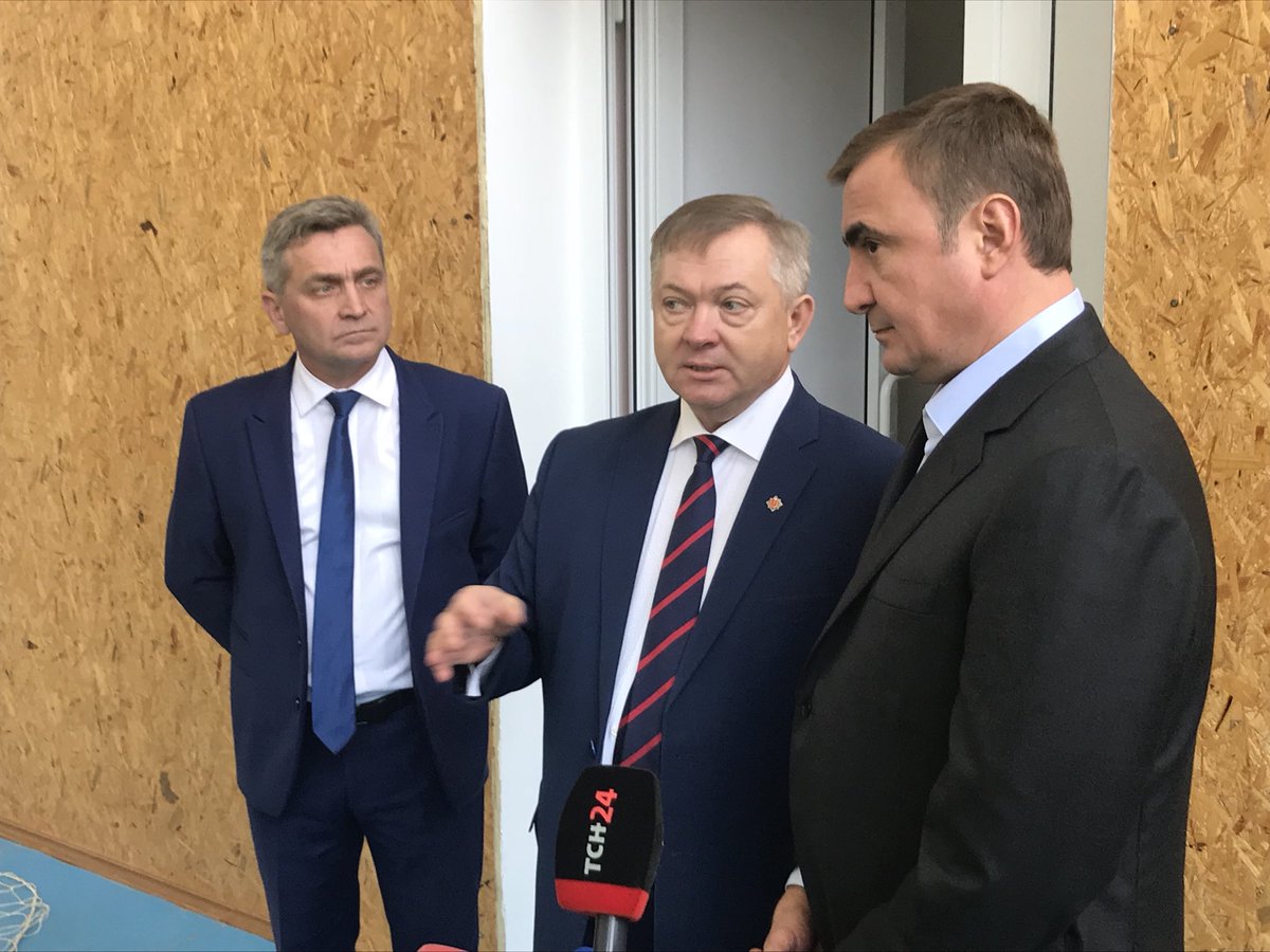 #Дюмин поблагодарил директора А. Аксёнова за работу. В этом году на средства из резервного фонда Президента РФ будет построен новый переход.