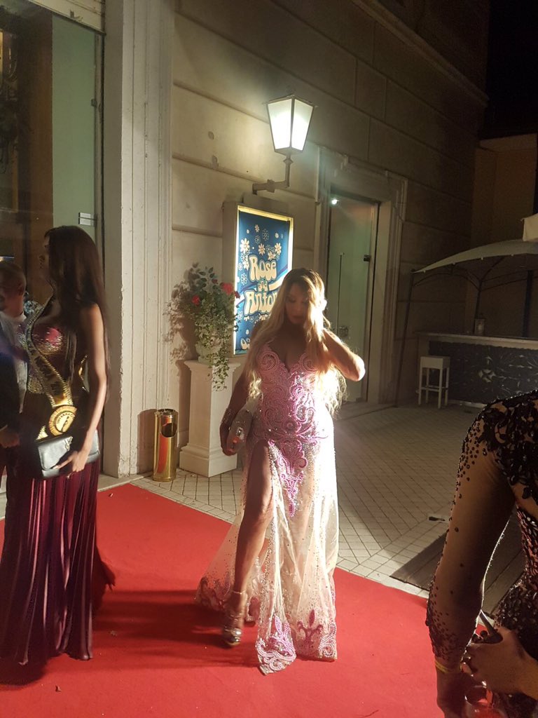 PradaThalia's tweet photo. Ciao https://t.co/9jq093vSFr